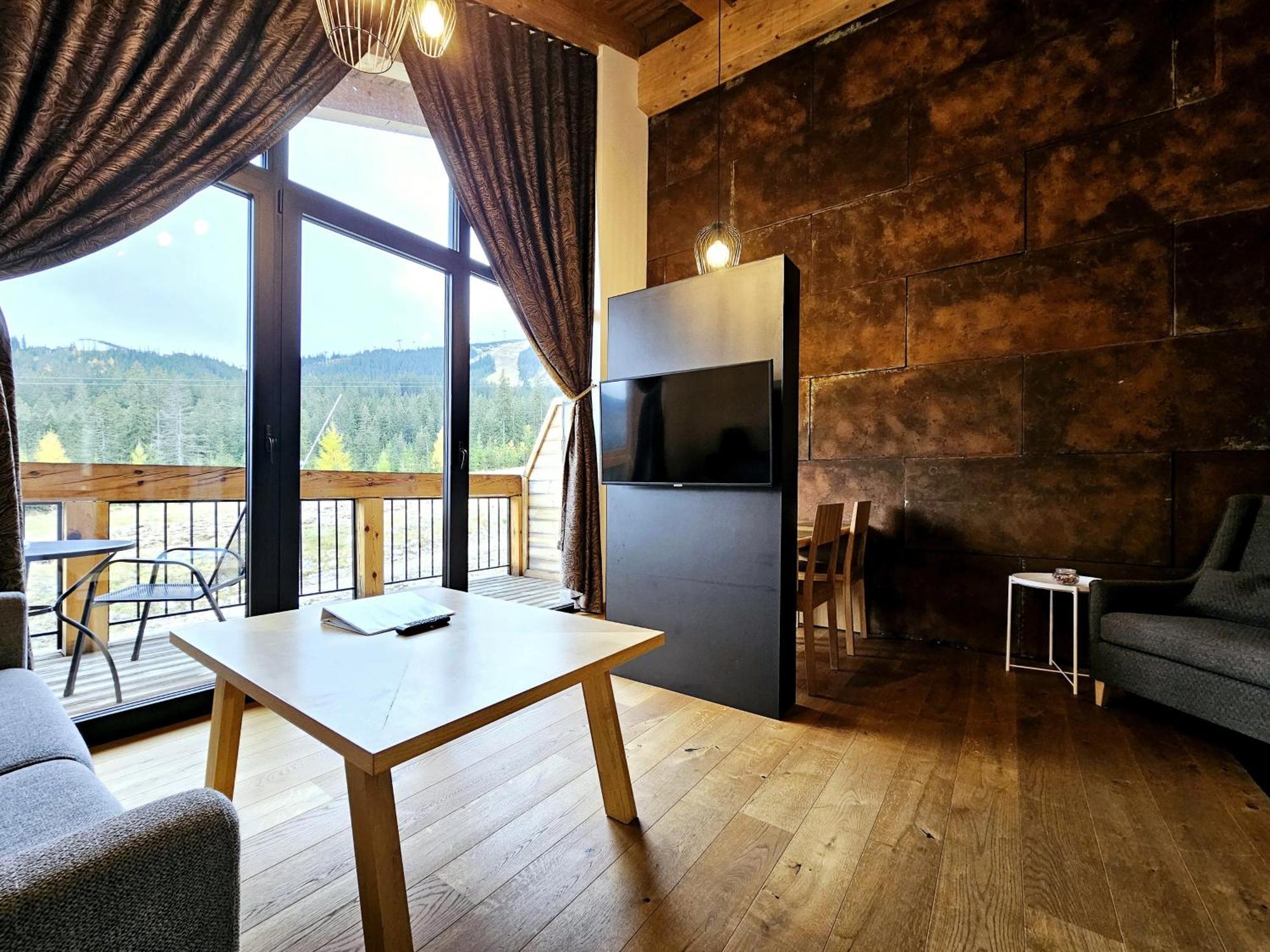 Chaletski Jasna, Ski-In & Ski-Out Демяновская долина Экстерьер фото